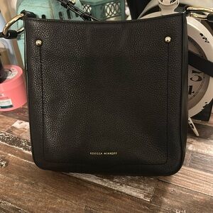 REBECCA MINKOFF
Jody Leather Feed Bag